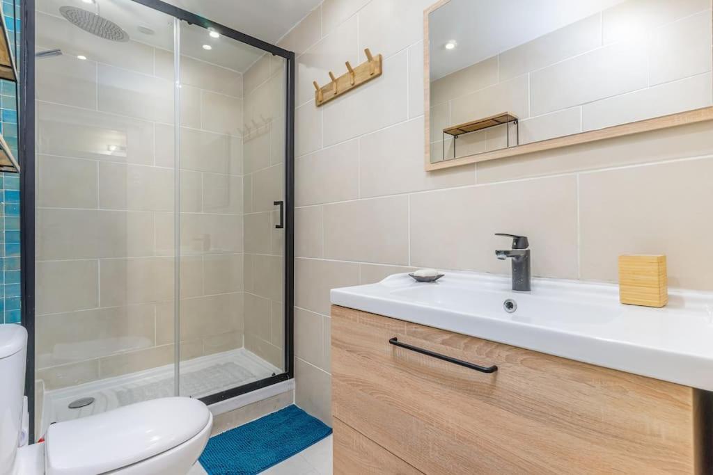 Duplex 4 Pers. Centre Avec Cour Privee Ensoleillee Apartment Marseille Luaran gambar